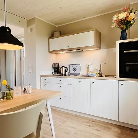 Boddenbrise 13 Klein Stresow Ruegen By Ruyastay Holiday home *